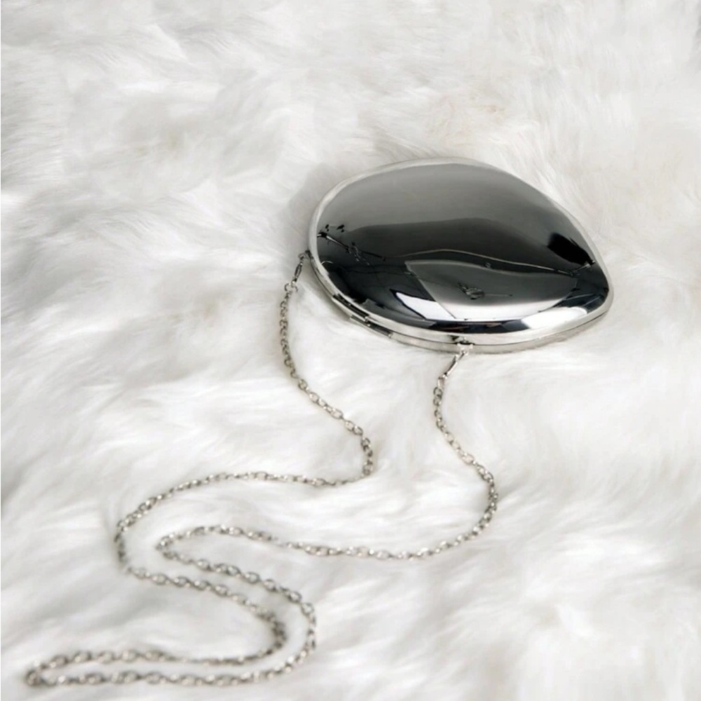 Metal clutch Zara identical